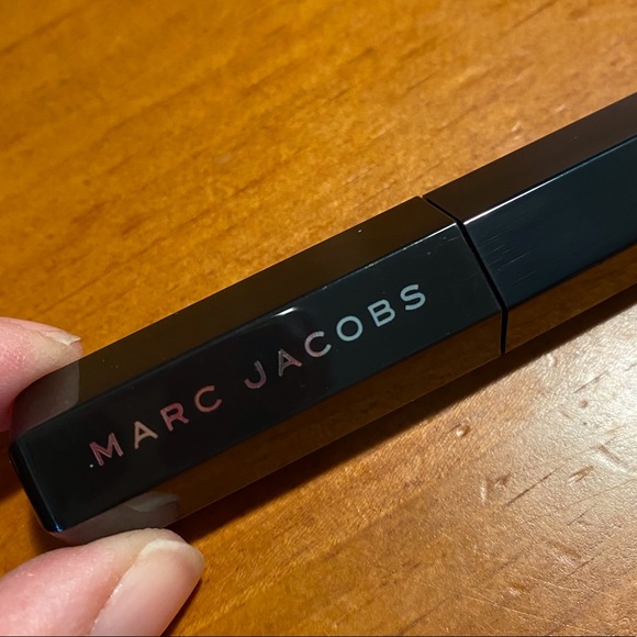Marc Jacobs Velvet Noir Major Volume Mascara - Picture 3 of 15